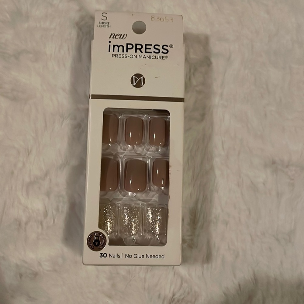 Mauve imPress manicure